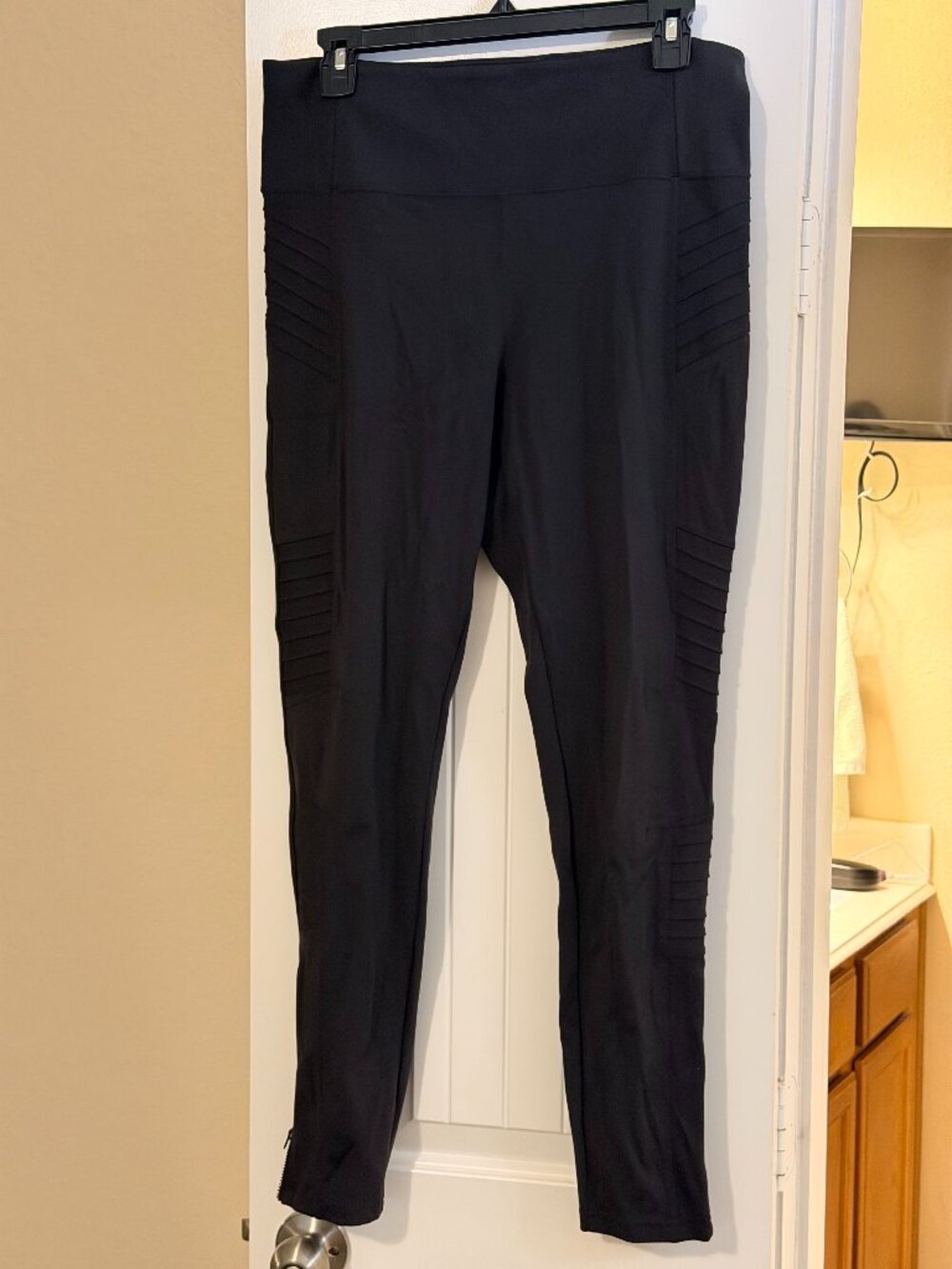 Athleta Leggings/Tights